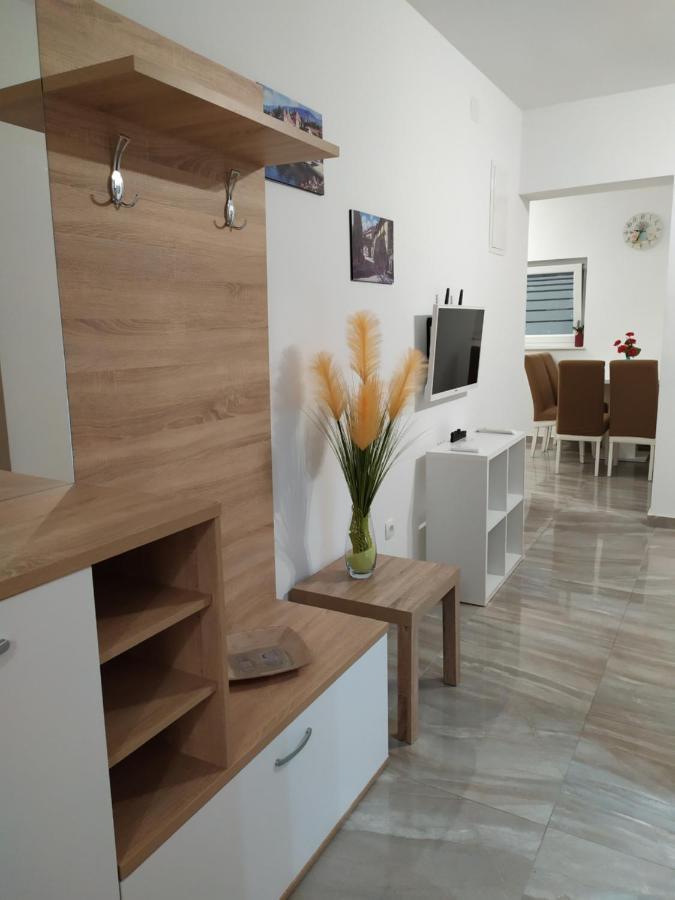 Apartmani Mira Nin Luaran gambar