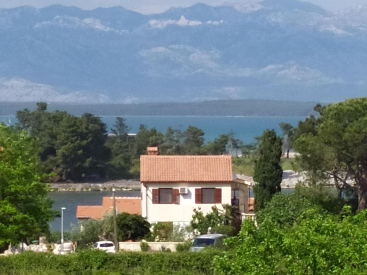 Apartmani Mira Nin Luaran gambar