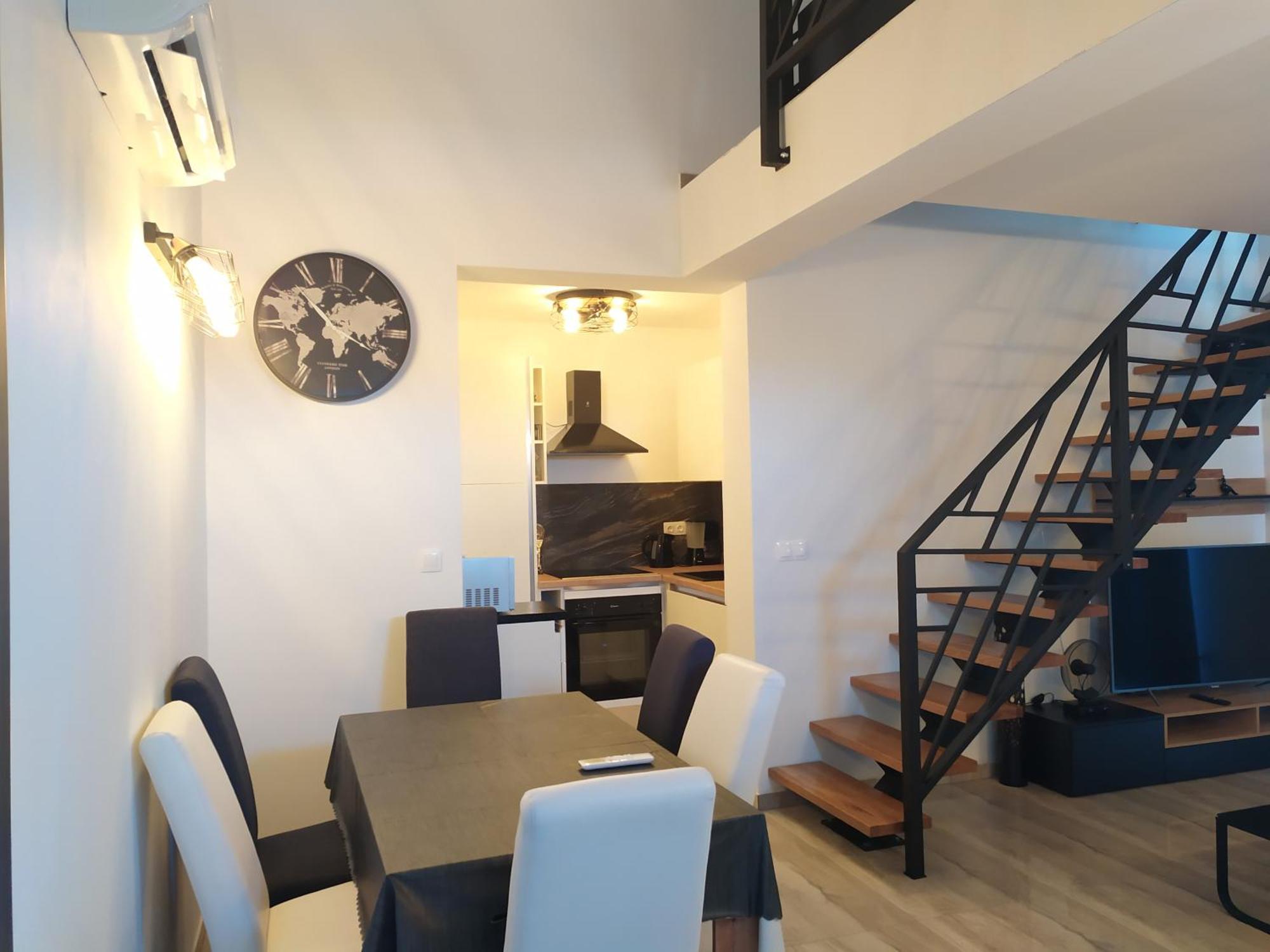 Apartmani Mira Nin Luaran gambar
